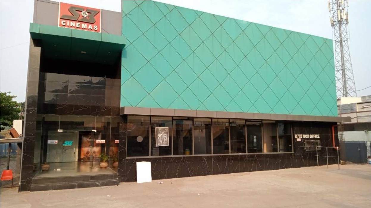S3 Cinemas 70mm a/c dolby 7.1